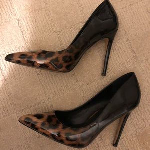 Steven Madden Pumps- Size 8!